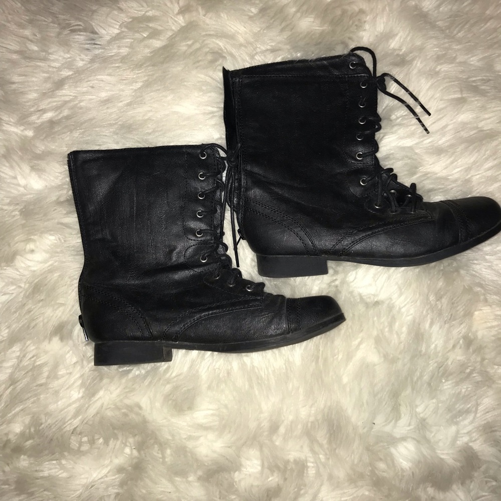Combat boots